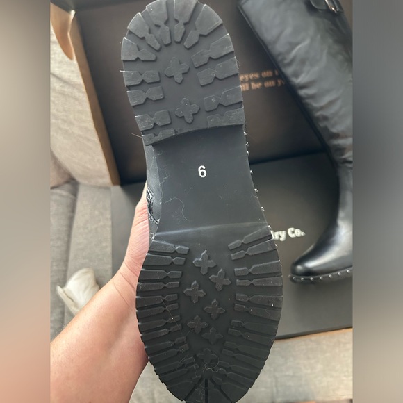 Vintage Foundry Co “Sahara” tall black leather boots, ladies’ size 9. - Picture 4 of 6